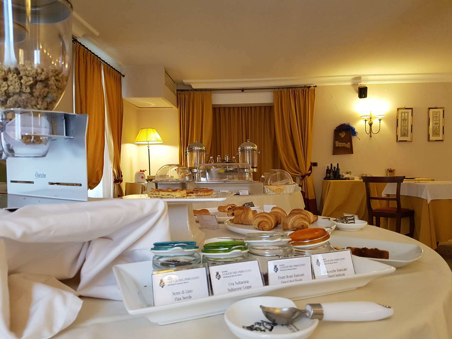 Logge Del Perugino; Sure Hotel Collection By Best Western Città della Pieve Facilități foto